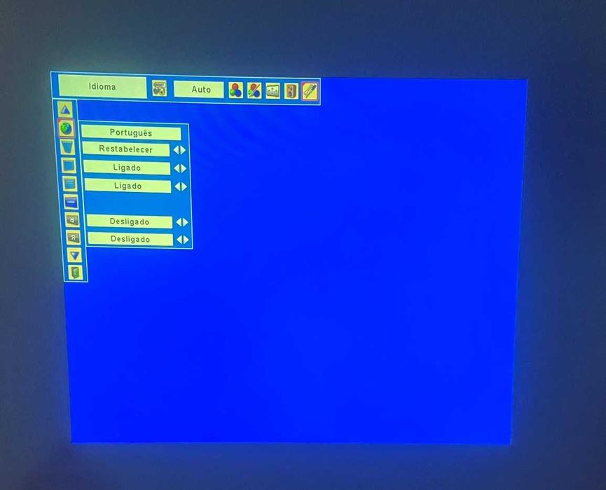 Videoprojetor Sanyo PLC-XW56