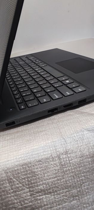 Laptop Lenovo V130-15IKB