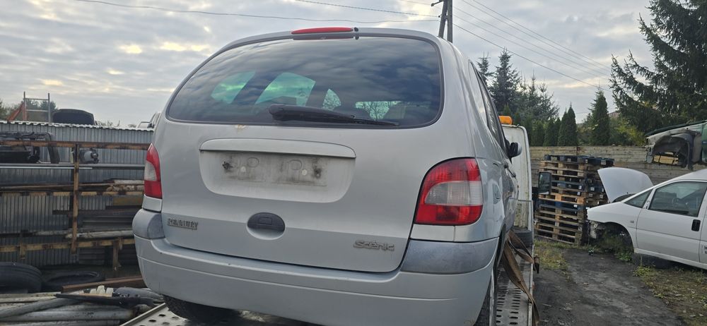 Zderzak  maska klapa drzwi MV 632 Renault Scenic I 1,6 części