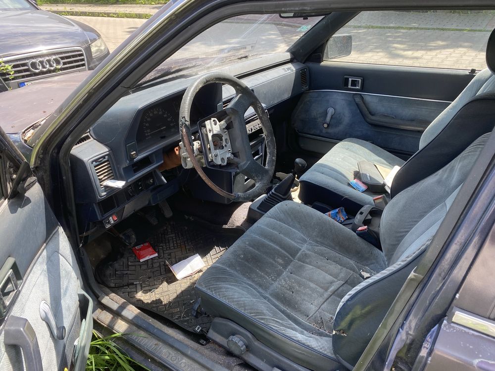 Toyota camry 1983 na części