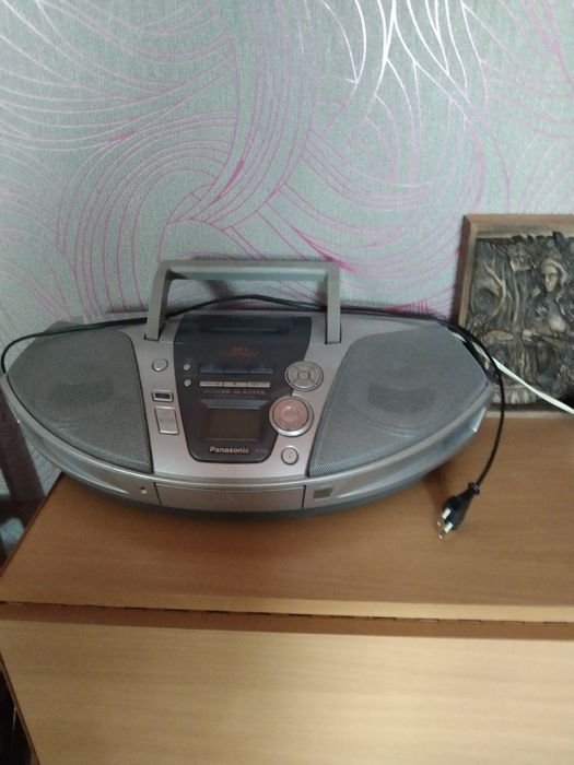 Магнитофон Panasonic ретро старого выпуска,, Магнитола