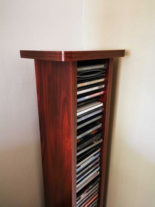 Torre alta para CD's