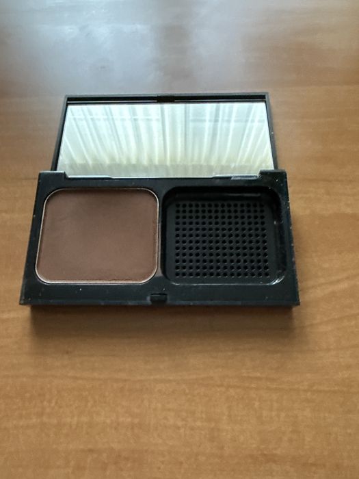 Sprzedam puder brazujacy Bobbi Brown