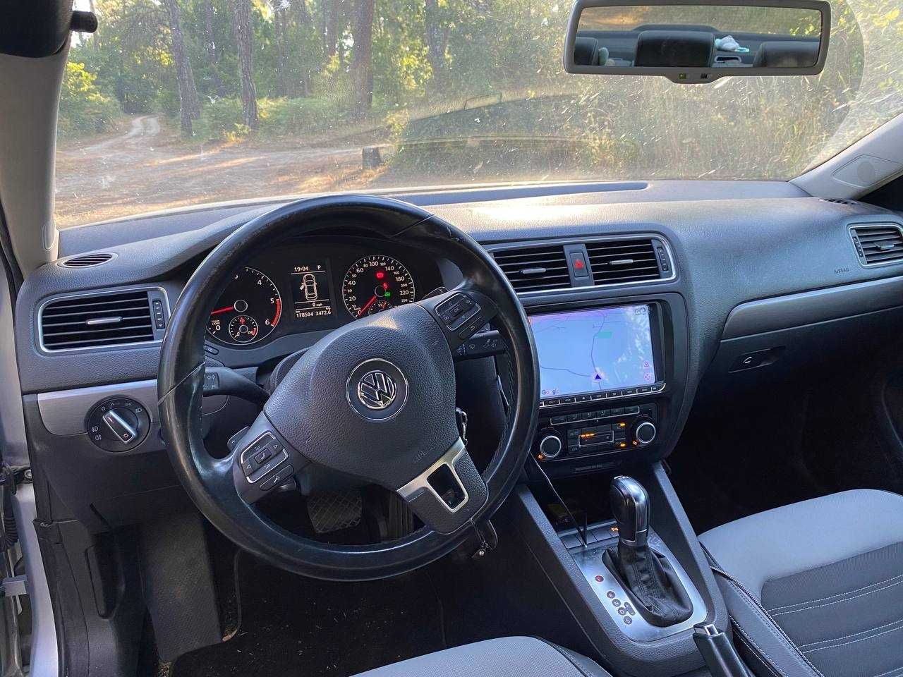 Volkswagen Jetta TDI 1.6 Highline caixa automática DSG