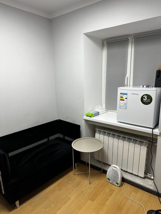 Робоче місце перукаря/ колориста/ майстра по модифікації/ нарощенню