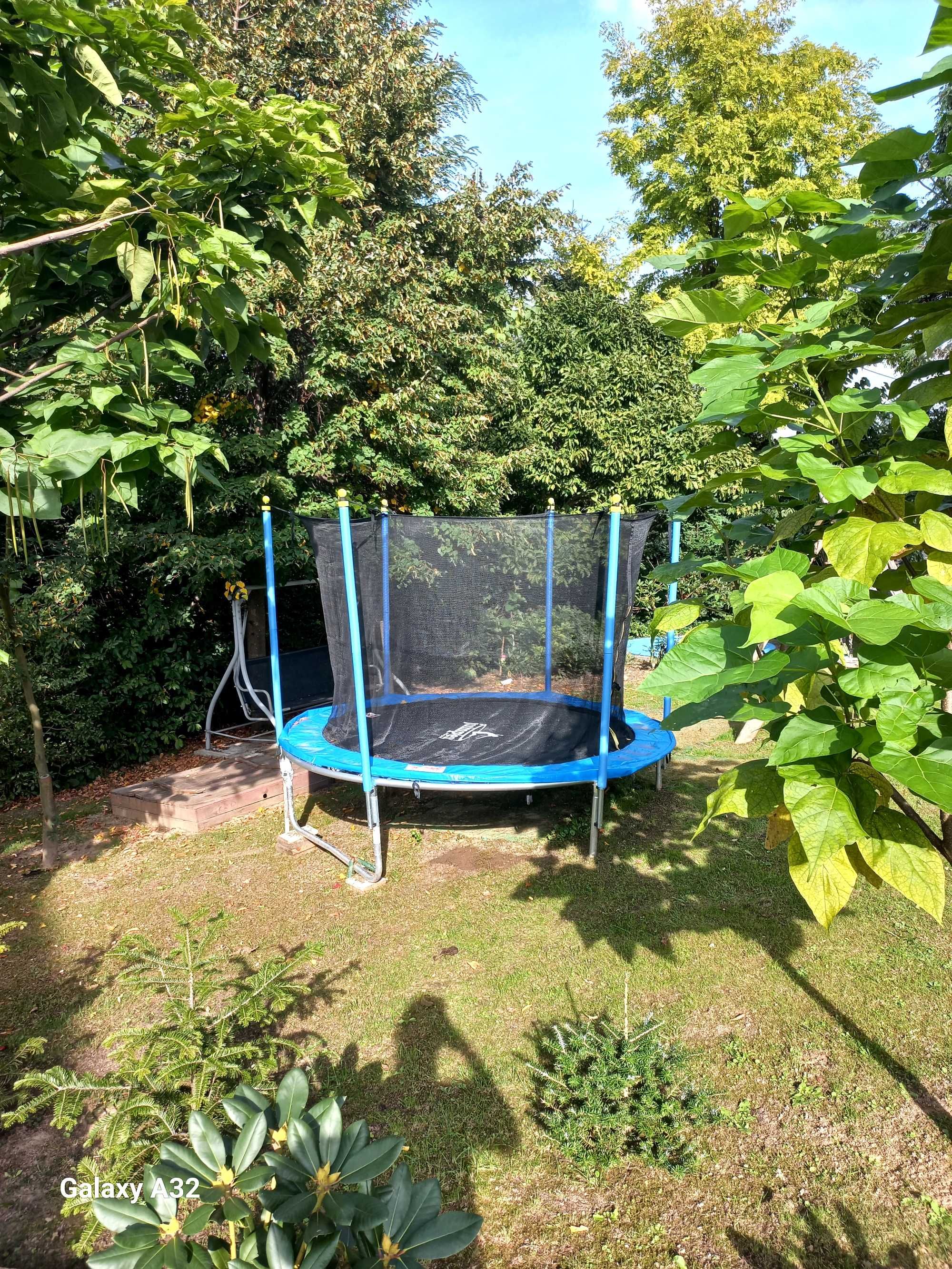 Prawie nowa trampolina 245cm