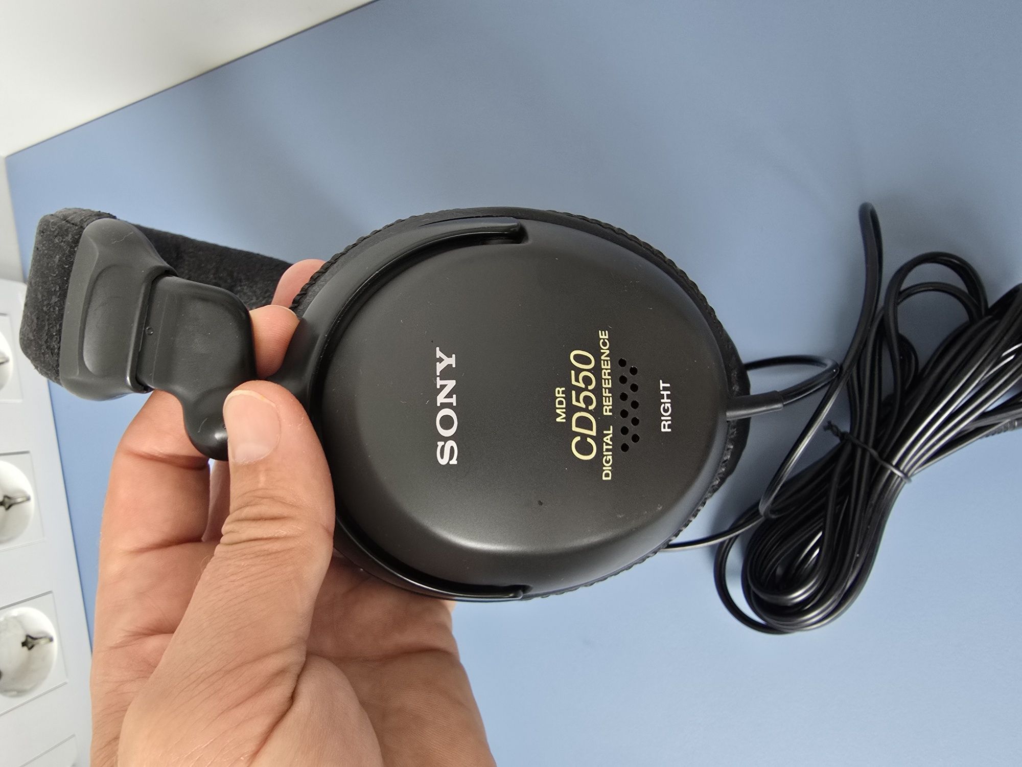 Навушники Sony MDR CD550 чорні