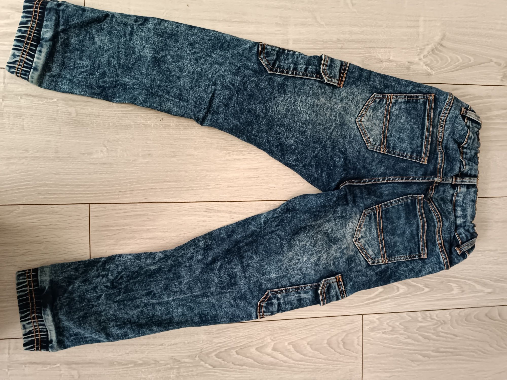 Spodnie jeansowe r.140