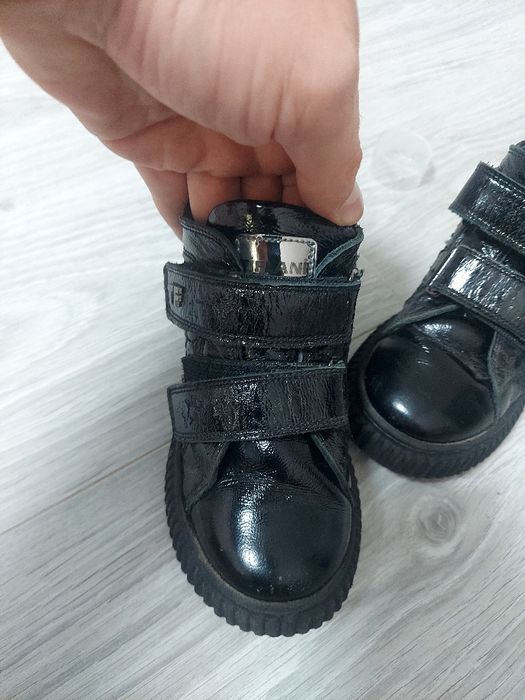 Черевички для дівчинки