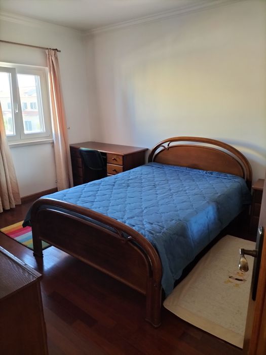 Alugo quarto em Portela das Padeiras Santarém