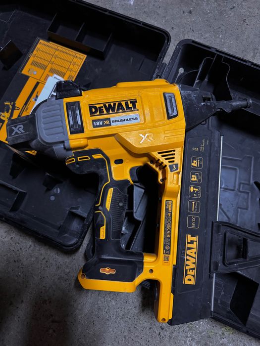 DEWALT gwoździarka\osadzak do betonu