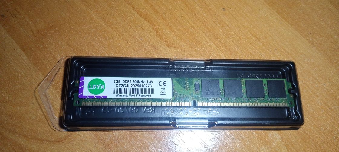 Оперативна пам'ять DDR2 на 2 ГБ швидкість 800 МГц