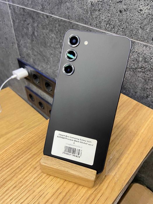 Samsung S23+  8/256  8/10  17800