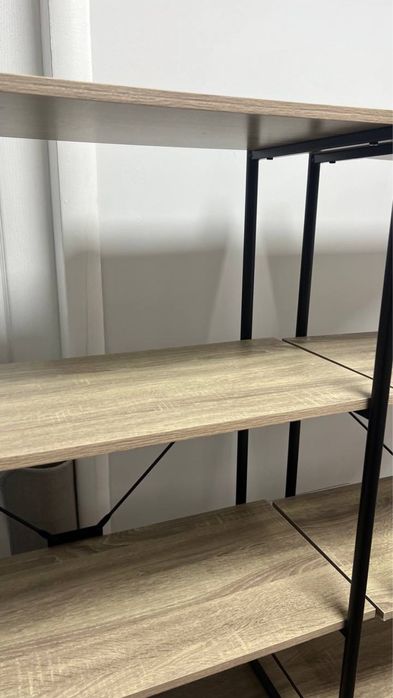 Стелаж VANDBORG 4 полиць і полкою на дверцятах