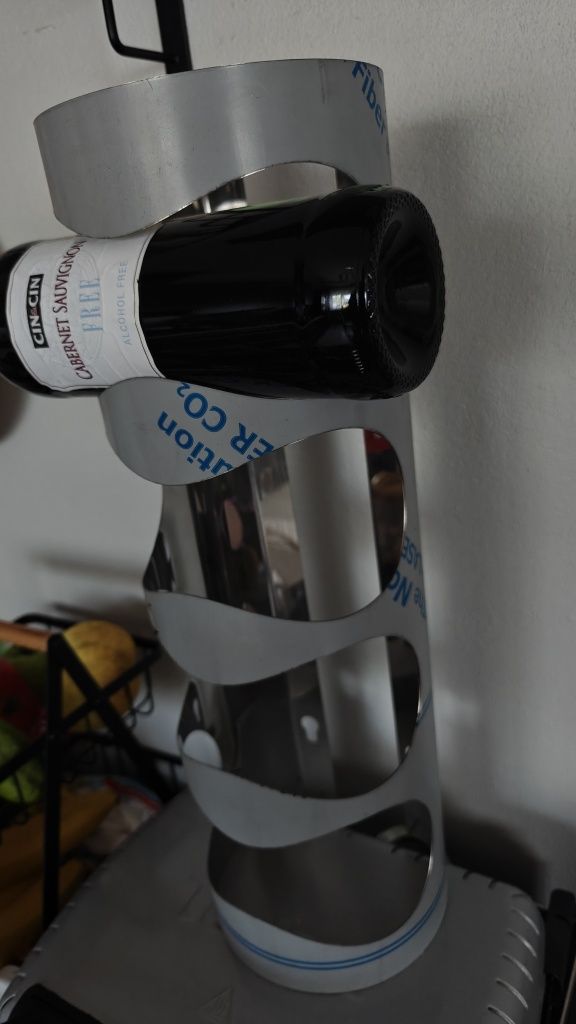 Wieszak na wino ze stali nierdzewnej