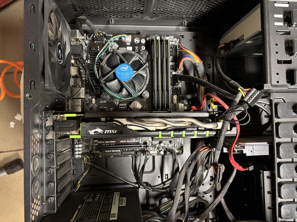 Komputer stacjonarny gtx 960 i5 4460 ssd 16 ram