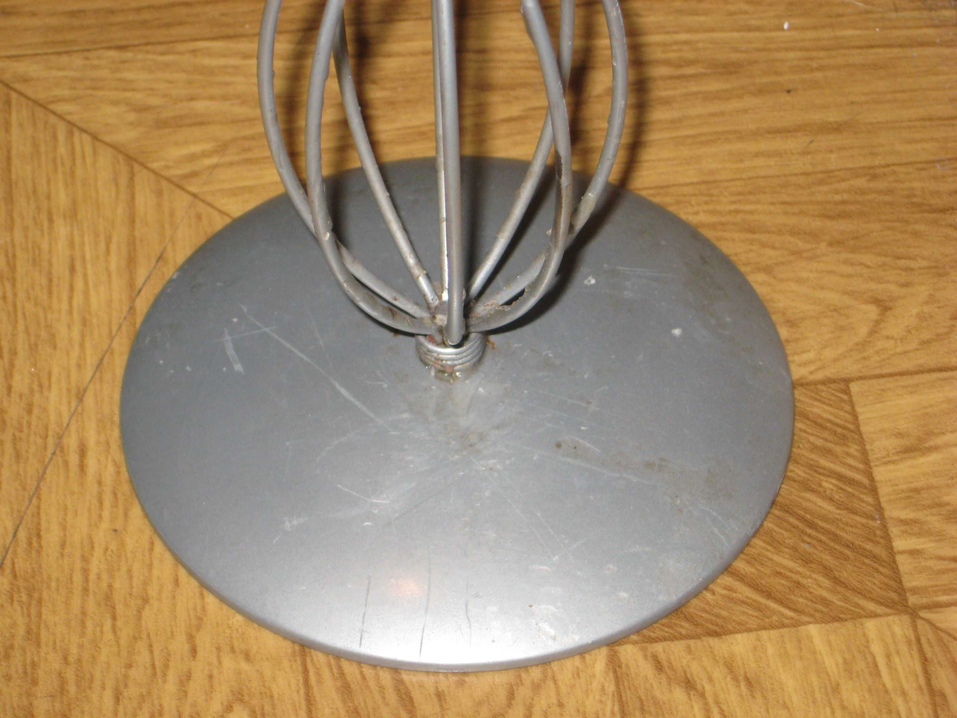 Świecznik metalowy współczesny lekki 26cm
