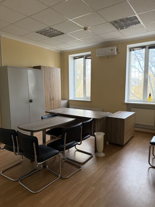 Здаю в оренду офіс в офісном центрі на Пушкінскій