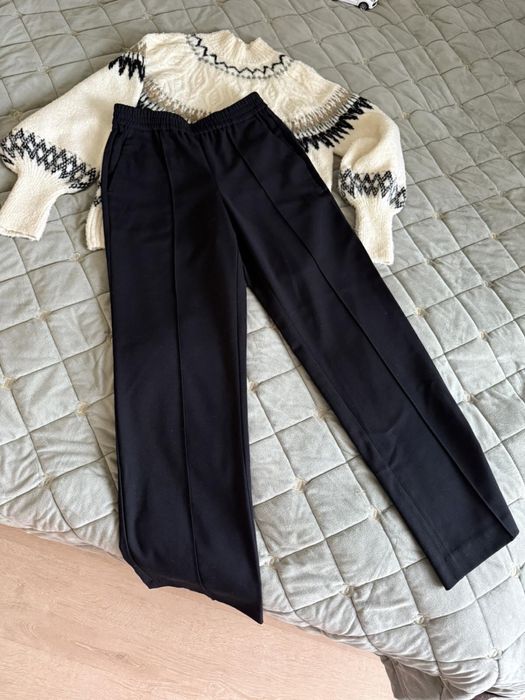 Чорні брюки Манго 36 р