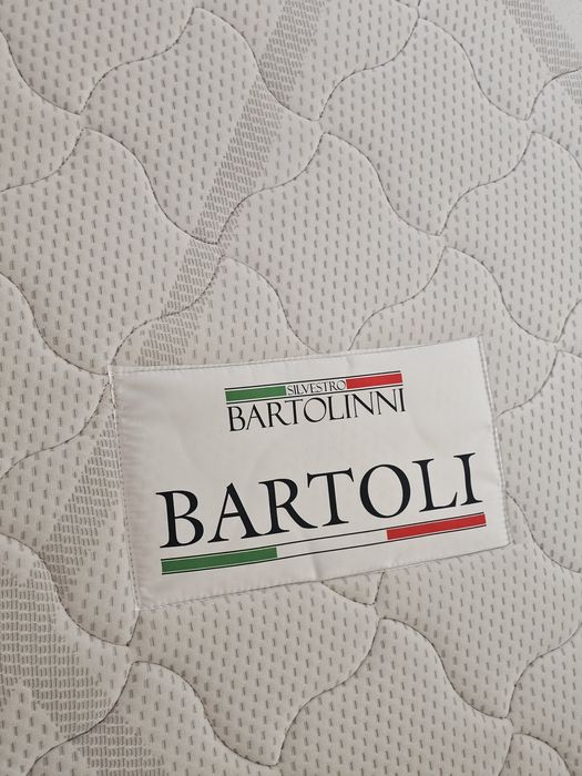 Ліжко та матрац в комплекті