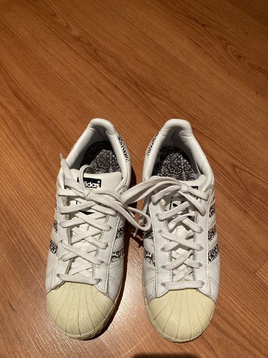 Tenis adidas 37/2 outos  nike 36