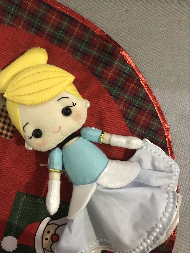 Boneca Princesas em feltro