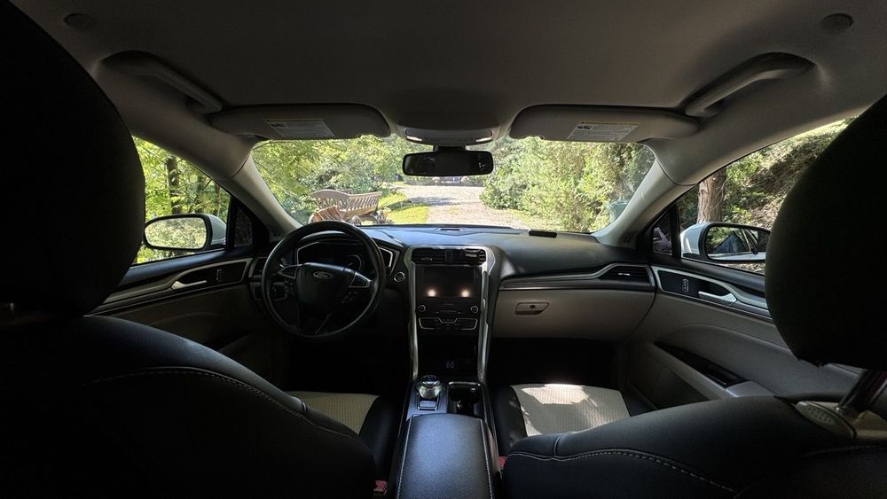 Ford Fusion hybrid 2019