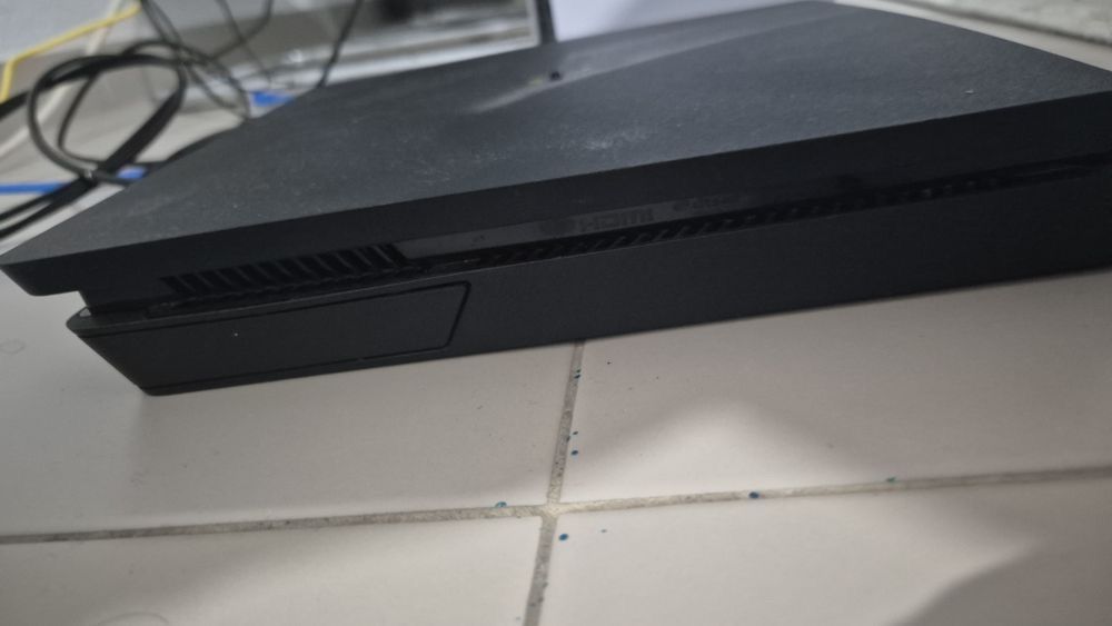 Playstation 4 vendo ou troco