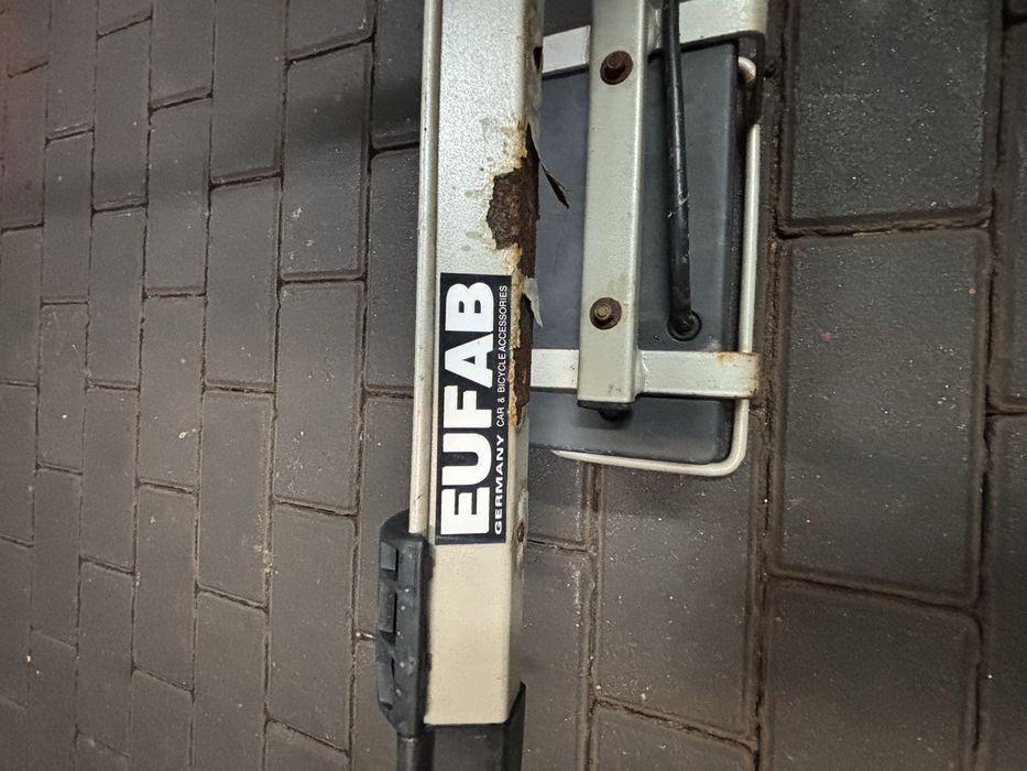 Stojak samochodowy na rowery