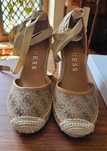 Sapatos femininos originais da marca GUESS - usadas 1 vez - Tamanho 39