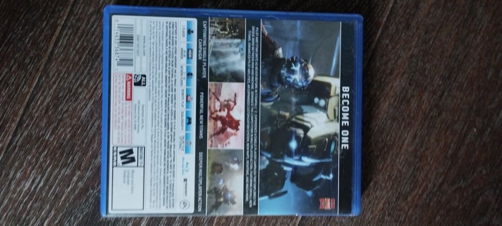 Продам диск TITANFALL 2 PS4/PS5