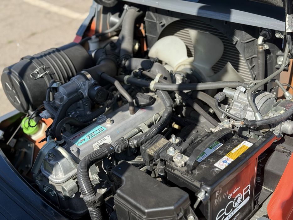 Навантажувач вилковий з вагами TOYOTA02-8FG15 вилочный погрузчик, кара