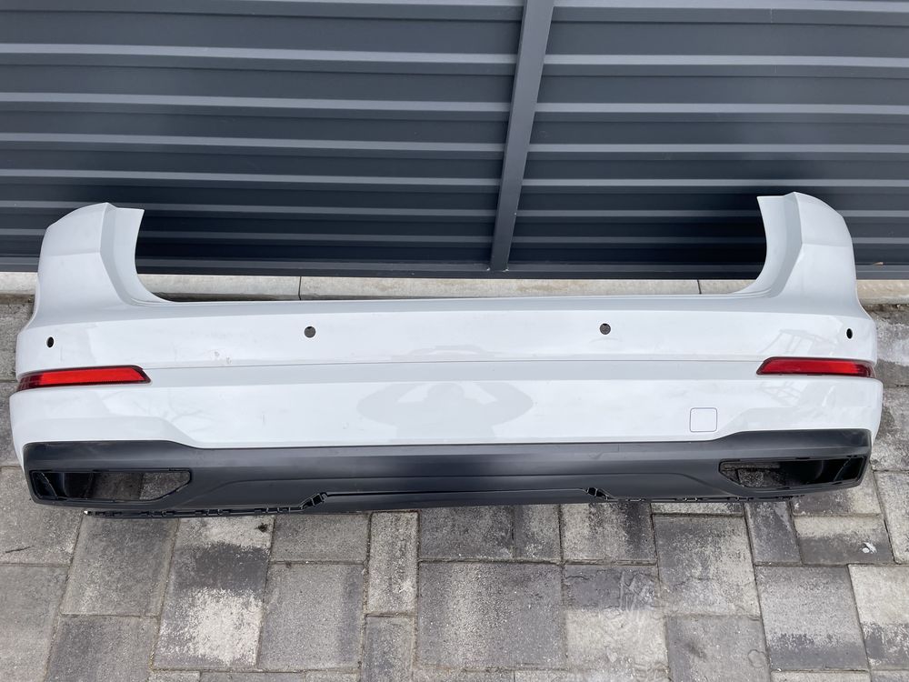 Задній Бампер Audi Q3 83a 2019-