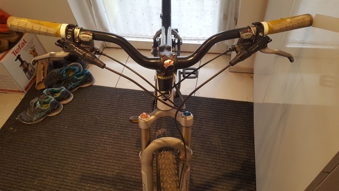 Scott scale 10 carbon roz m