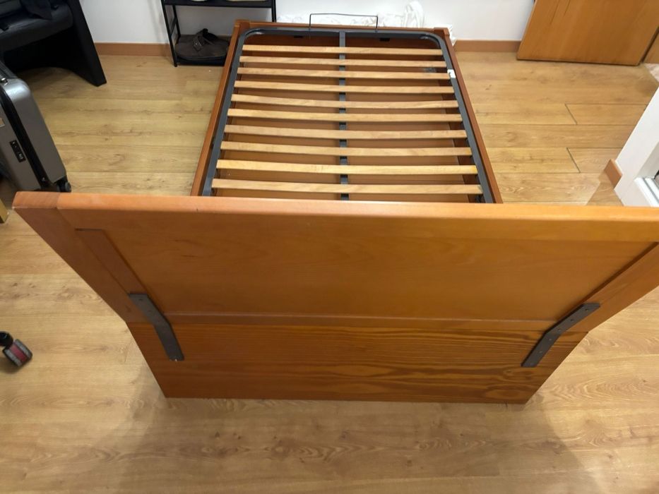 Cama sommier, corpo e meio