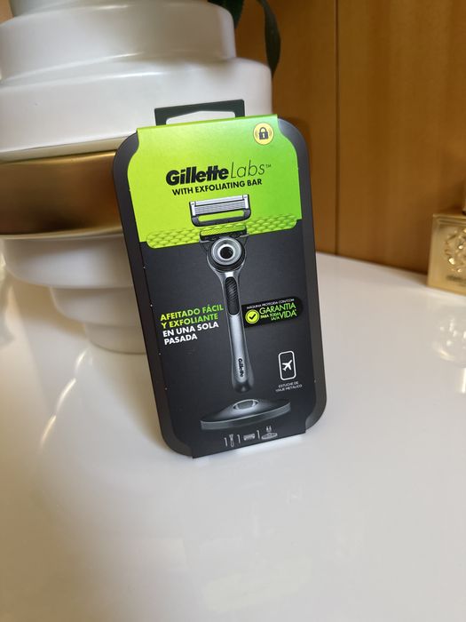 Maquina gillette labs pack viagem