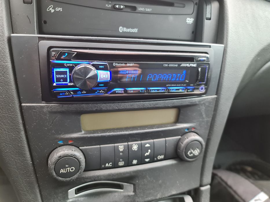 Radio ALPINE CDE 205 DAB+Bluetooth CD USB rgb