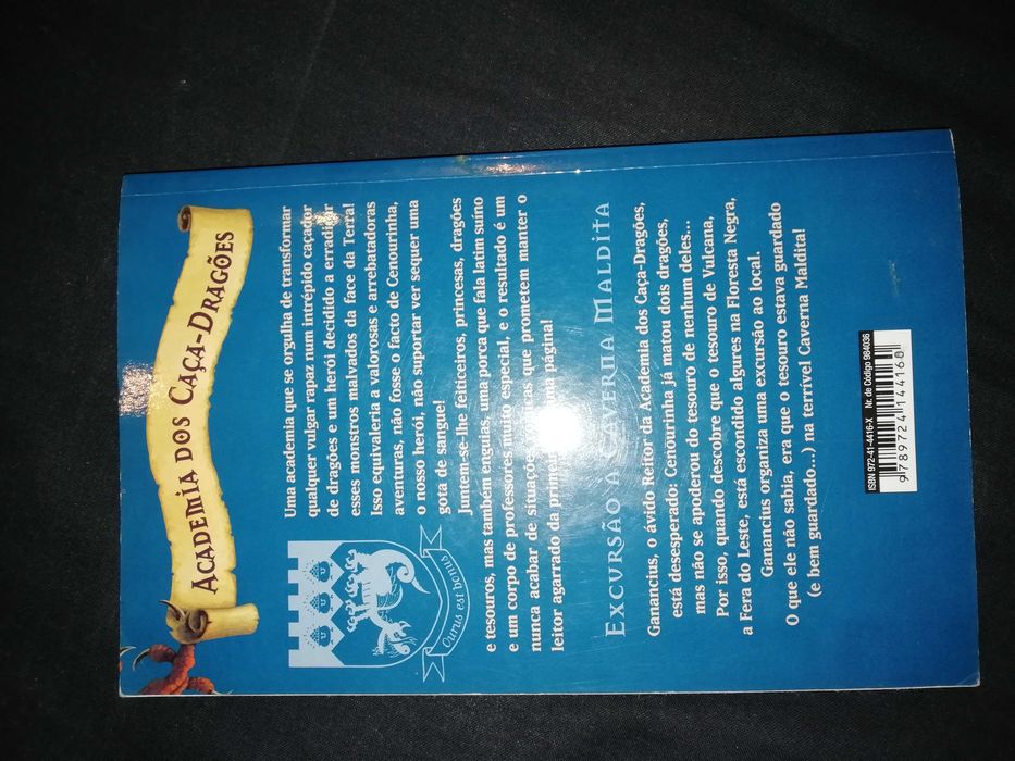 Vende-se livro "Academia Dos Caça-Dragões 3"