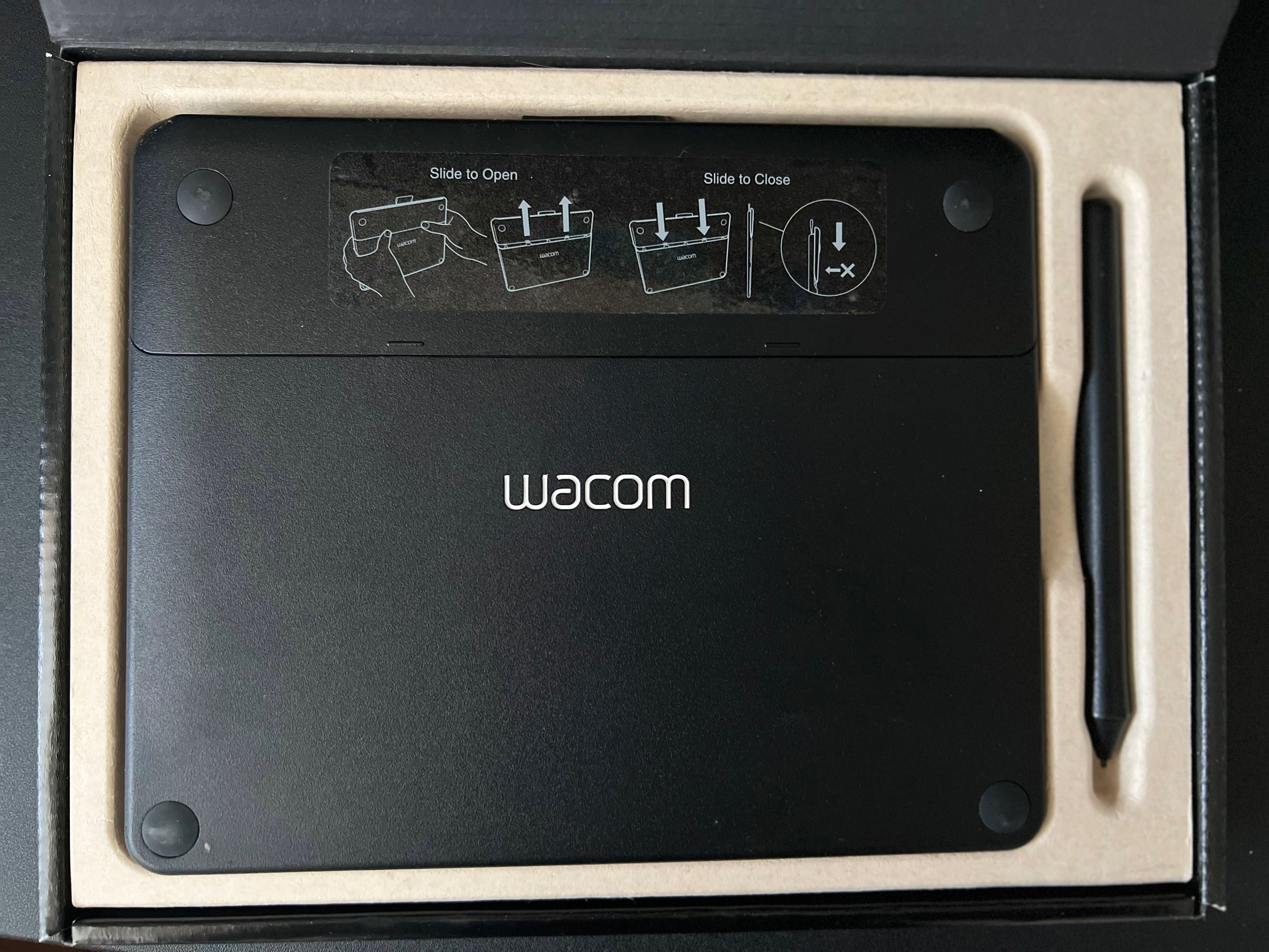 Графічний планшет Wacom Intuos S Black