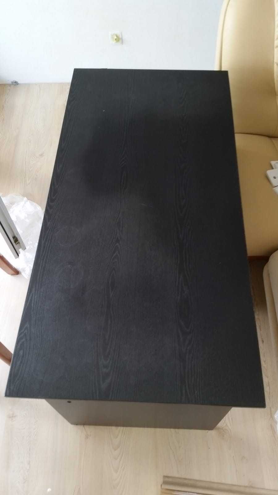 Biurko czarne ergonomiczne