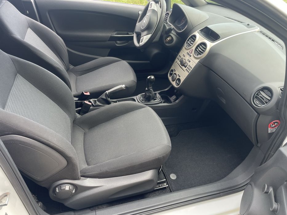 Opel Corsa 1.2 16v lift ładny stan