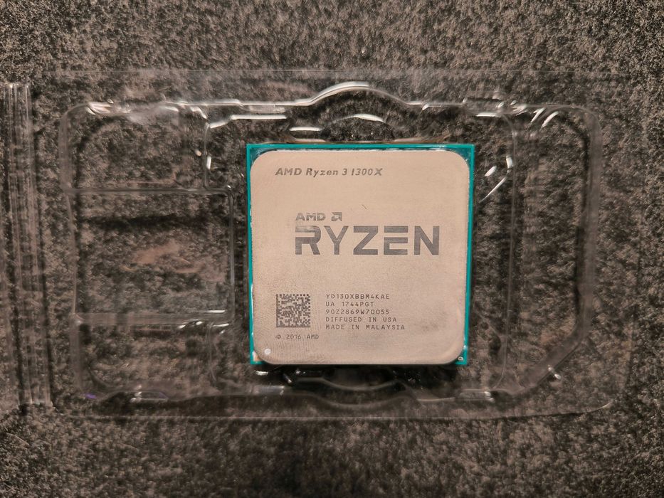 Processador AMD Ryzen 3 1300X (+ Cooler)