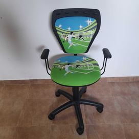 Fotel do biurka dla dziecka