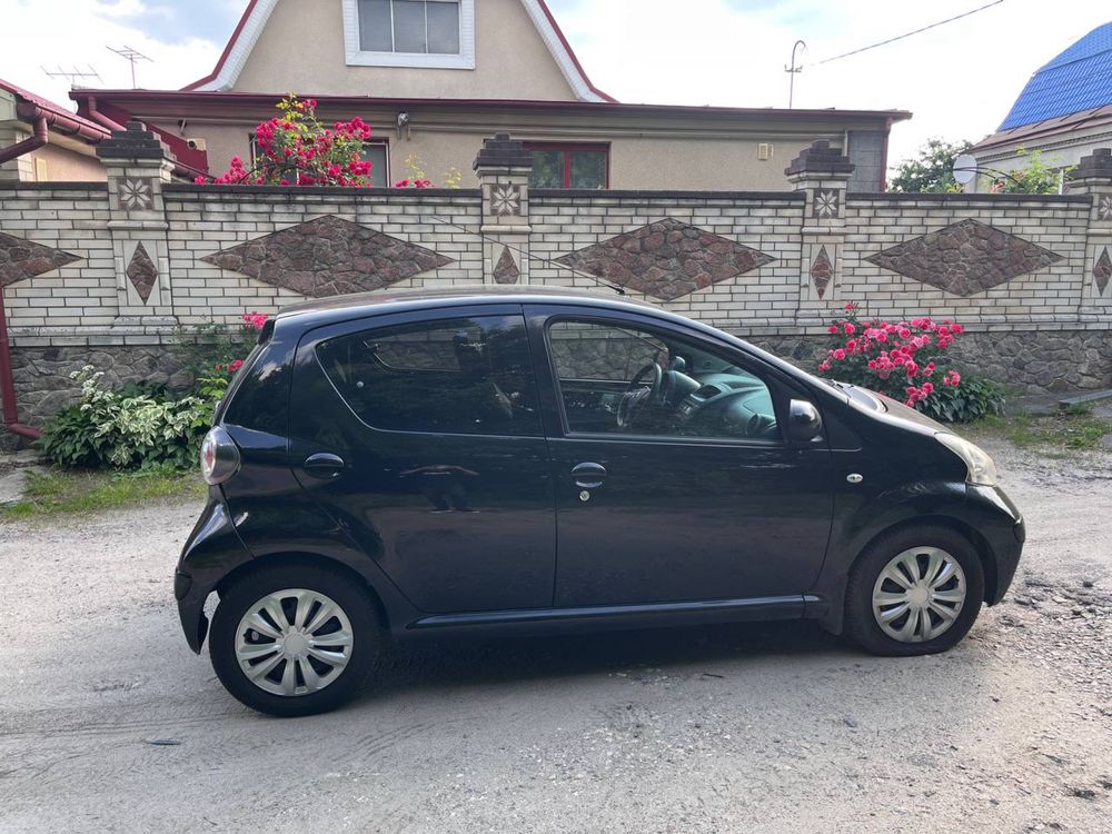 Продам Toyota aygo