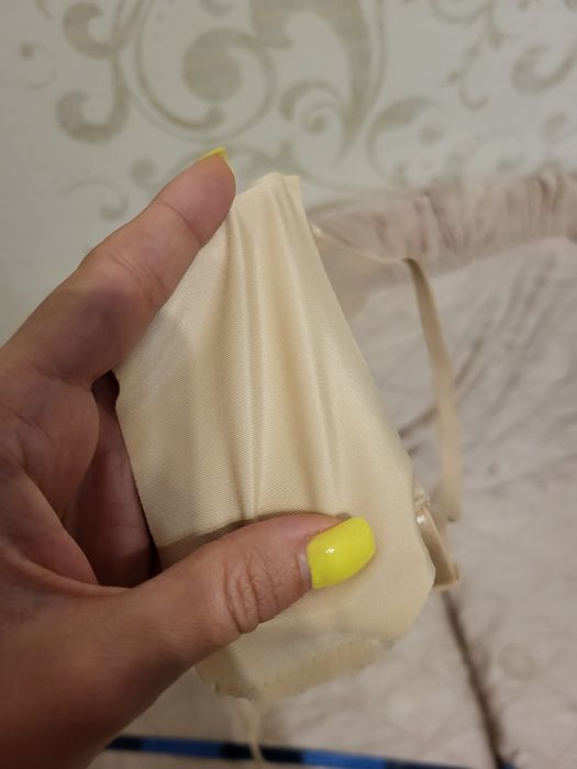 Бюстгальтер бежевий 36/38, ОГ 75 см, нейлон/спандекс, 14 см чашка