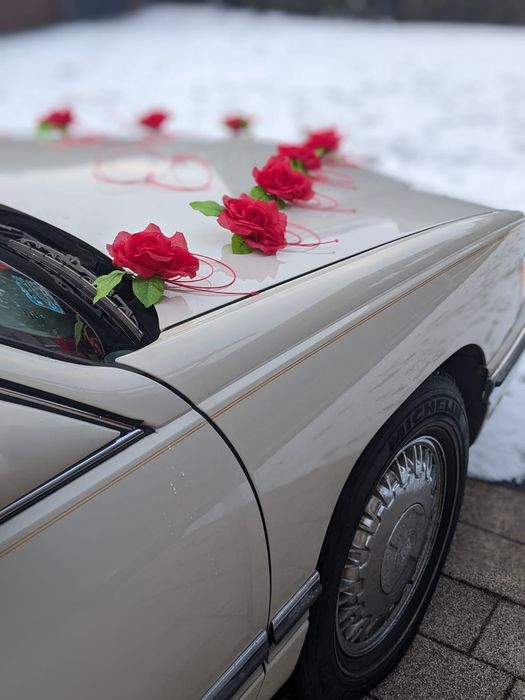 Auto do ślubu Cadillac DeVille