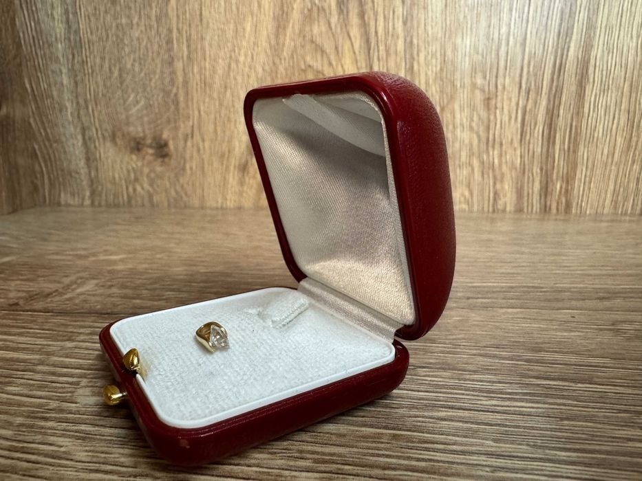 Wyrób Jubilerski  Złota Zawieszka z Kamieniem Próba 585 Waga 0.97g