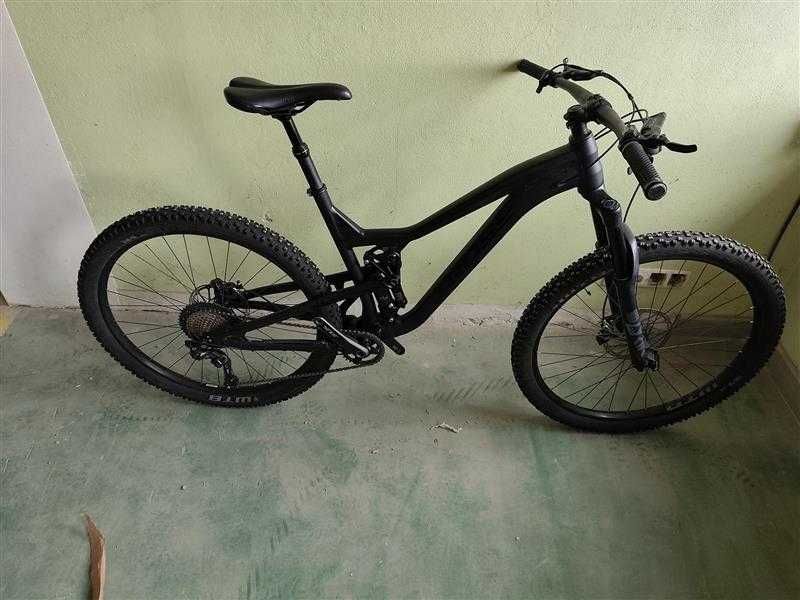 Górski rower MTB XC  KROSS MOON 2.0 OUTLET
