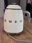 Czajnik smeg biały