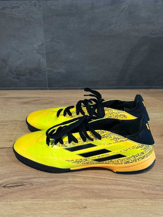 Buty Adidas Messi 15.4 Junior r. 38 (24 cm), turfy żółto-czarne